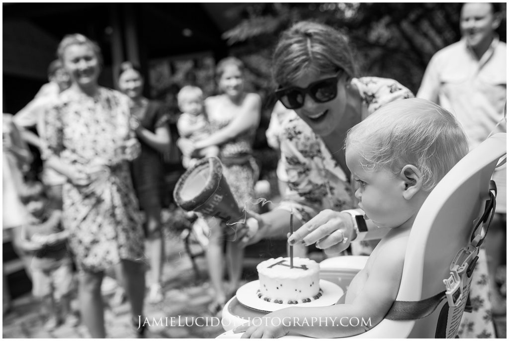 cake smash, first birthday, birthday party, documentary photography, family photography