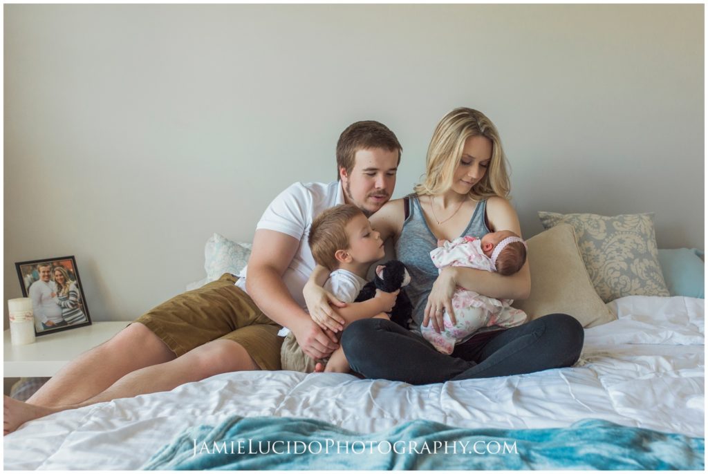 family lifestyle, lifestyle photography, family photography, at home session, newborn at home