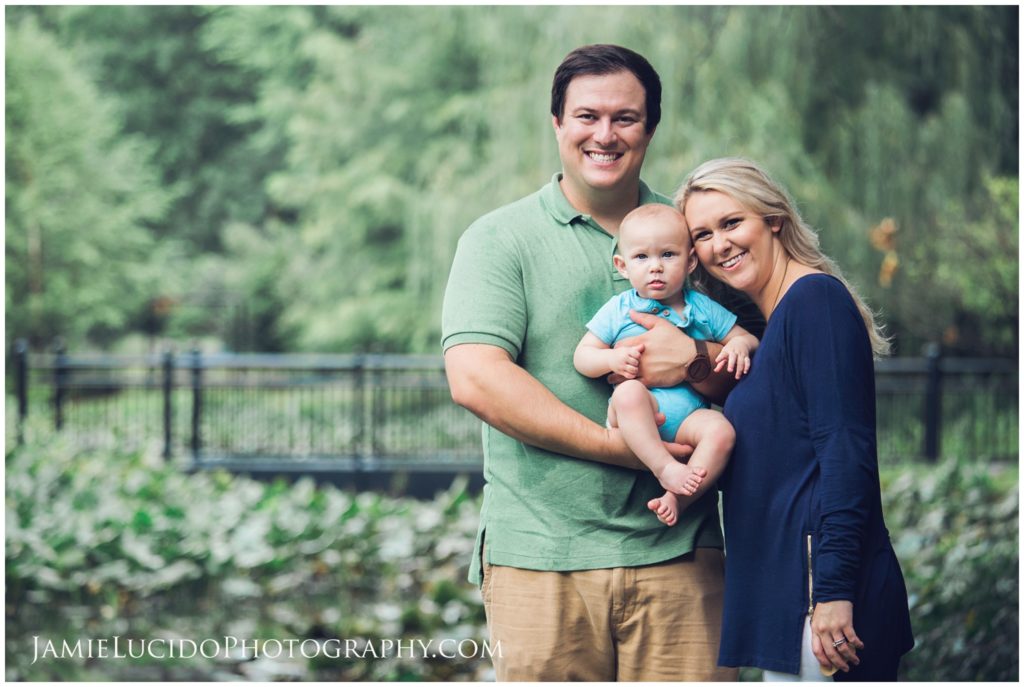 outdoor portrait, charlottes best family photographer, charlotte family photography, family portrait, spring family portrait, what to wear for family portraits, casual family portrait, family photographer