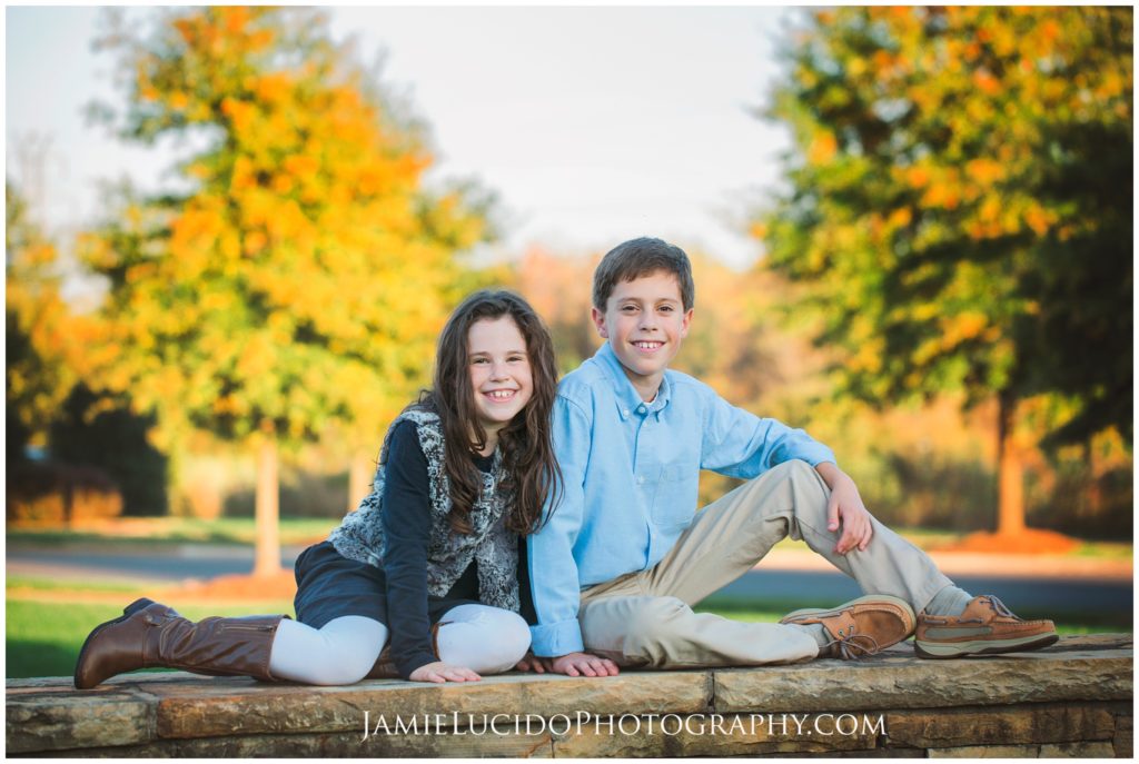 brother and sister, posing a brother and sister, family photography, family photos with older kids, natural poses for kids, charlotte family photographer