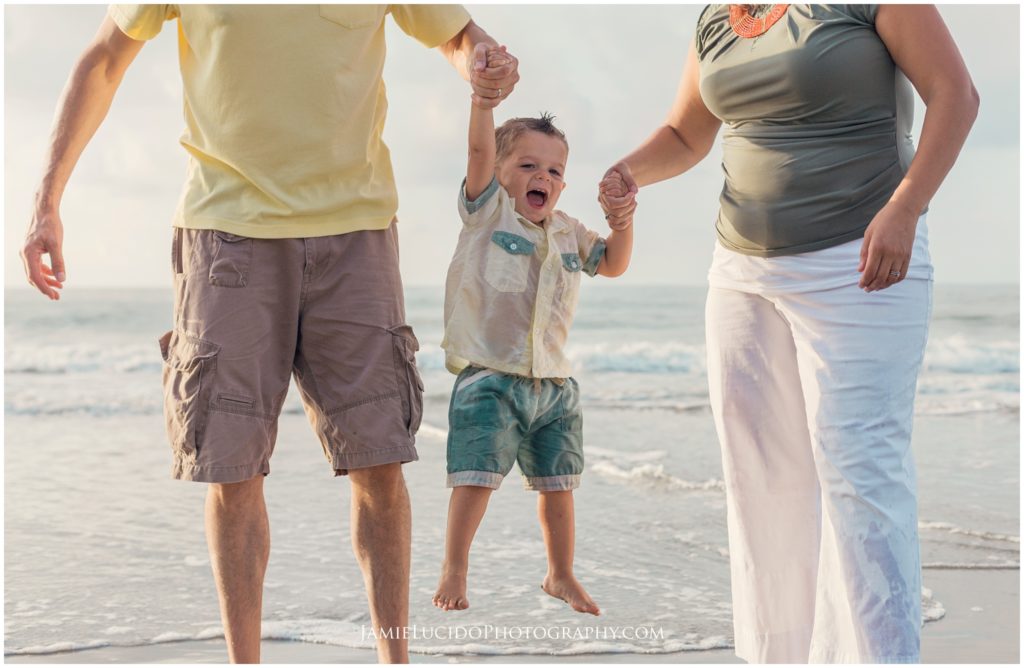 beach photography, family photography, lifestyle photography