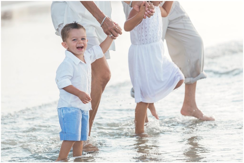 family photography, beach photography, portraits at the beach, children at the beach