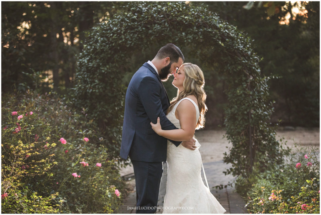 sunset pictures, golden hour, morning glory farm, fall wedding, october wedding, wedding photographer, wedding photography, sunset photography, jamie lucido photography