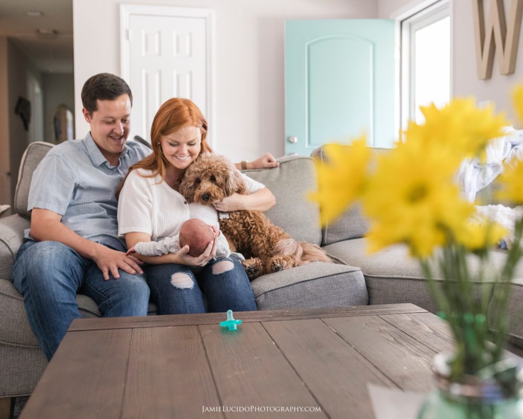 at home photography, family photography, newborn baby, baby comes home, charlotte photographer, jamie lucido, lifestyle photography, welcome home session, lifestyle newborn session