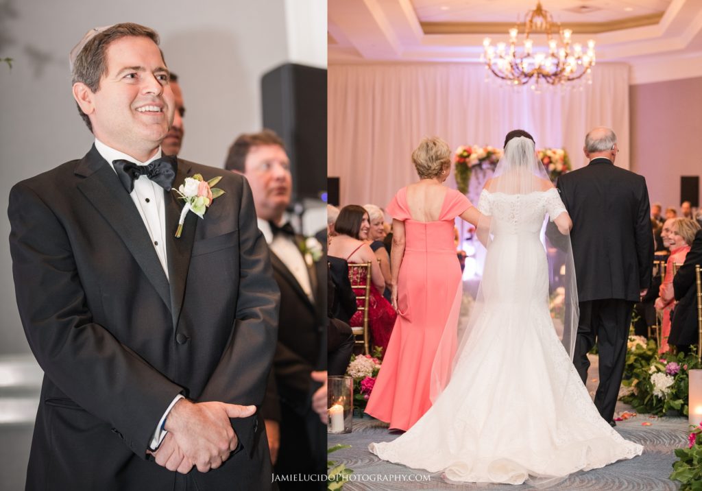 groom sees bride coming down the aisle, grooms reaction, bride and groom, wedding ceremony
