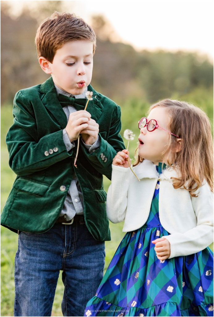 brother and sister, sibling photos, sibling photography, family photography, penland tree farm